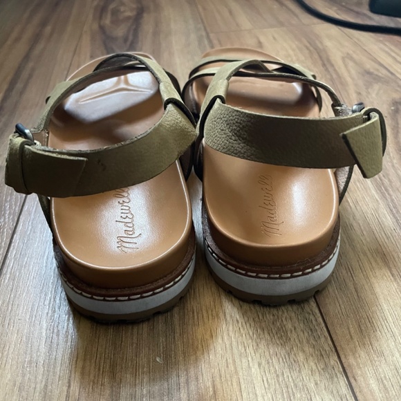 Madewell Aubrey Sandal in Nubuck Leather - Picture 4 of 9